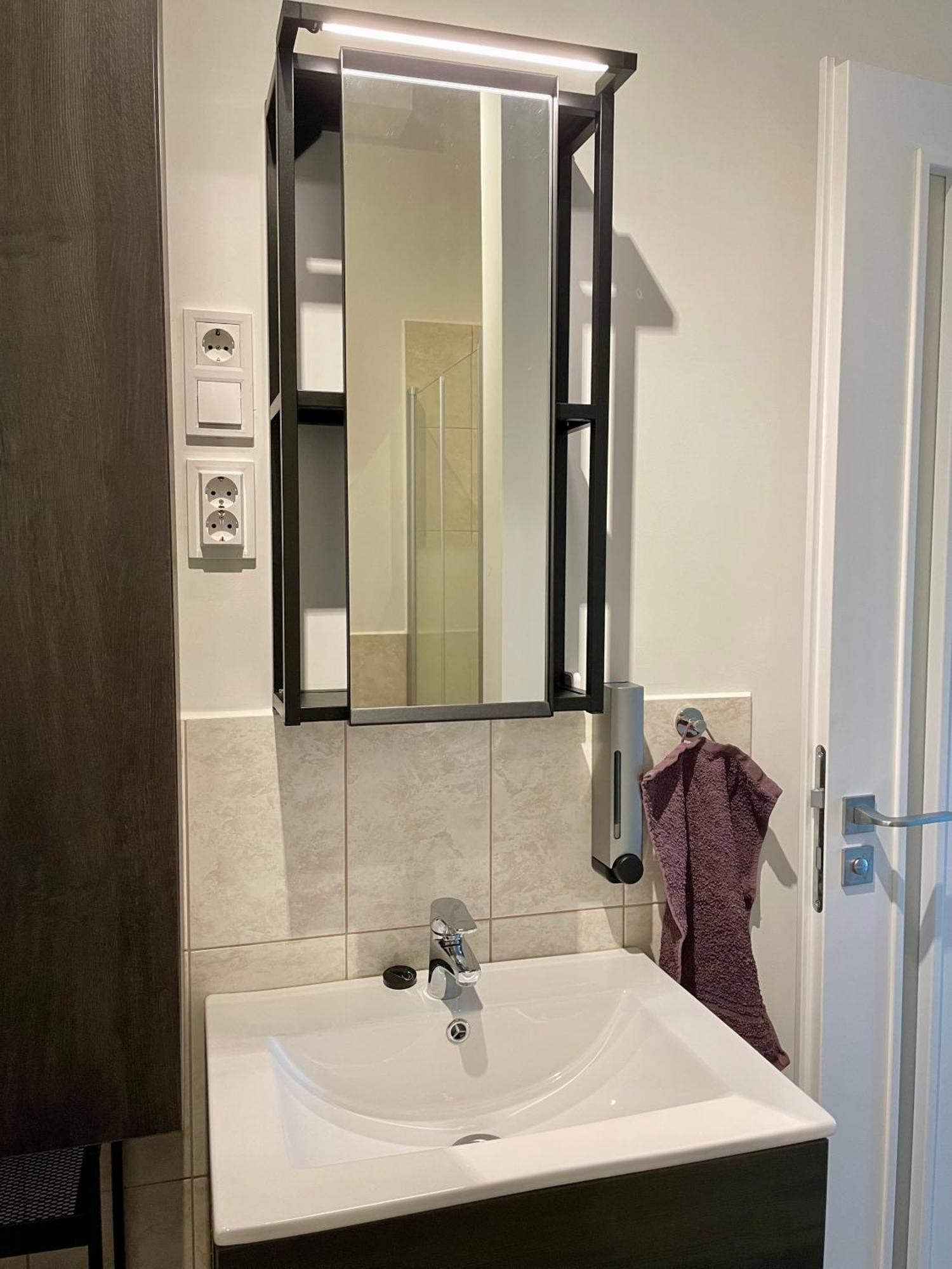 Quiet, Green, Relaxing Place - 2 Bedroom Apartment บาลาตอนฟือเรด ภายนอก รูปภาพ
